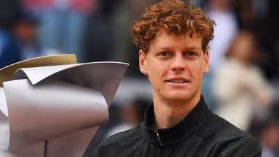 Sinner vê caminho aberto para título inédito em Roland Garros