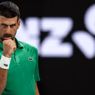 Djokovic entra em Roland Garros em busca do 25o título de Grand Slam
