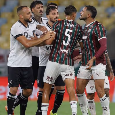 Botafogo e Fluminense se enfrentam em fases distintas no Brasileirão