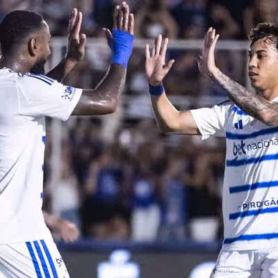 Cruzeiro e Flamengo: disputa na Libertadores marca ano tenso