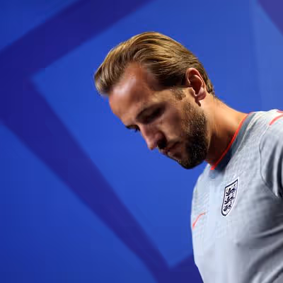 Kane se rende a Messi após derrota da Inglaterra: “Maior da história”
