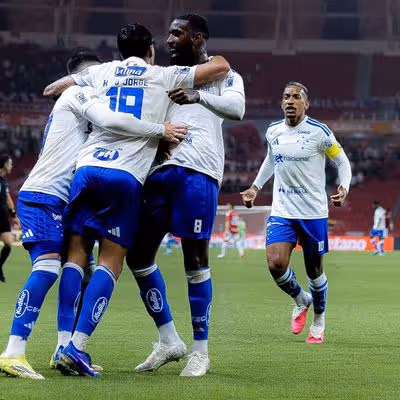 Brasileirão: Cruzeiro vence Inter em jogo marcado por lesão chocante de Pec