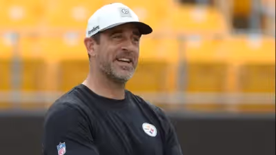 Steelers Rally Past Buccaneers in Overtime; Aaron Rodgers Raises Safety Concerns About Raymond James Turf