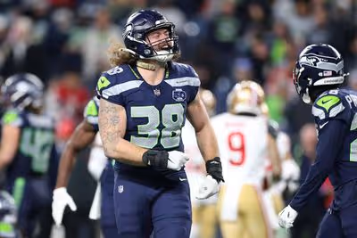 Seahawks, Patriots Rematch Opens Season with High-Stakes Matchups and Questions Around Availability
