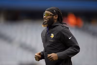 Aaron Jones Leaves Vikings With Knee Concern; MRI, Backfield Plans Await