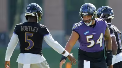 Loop’s 56-Yarder Ends 7-Second Drive; Schottenheimer Draws Criticism as Ravens Lose Center Jovaughn Gwyn