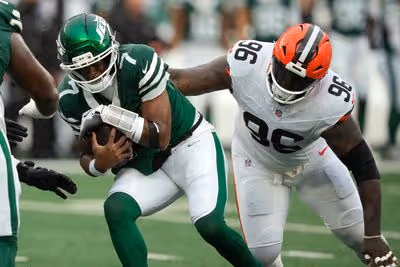 Browns lock up Maliek Collins on two-year, $30 million extension
