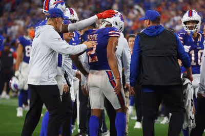 DJ Moore Day-to-Day After Shoulder Injury; Bills Face Tactical Choices for Week 3