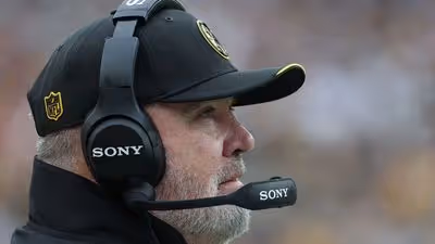 McCarthy Addresses Sideline Exchange with Aaron Rodgers, Framing It as Strain in a 20-Year Relationship