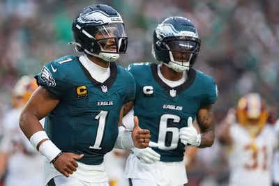 DeVonta Smith’s Weeklong Hamstring Issue Forces Eagles to Shift Game Plan vs. Rams