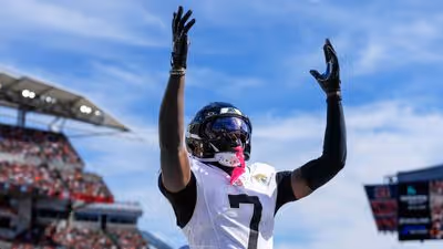 Jaguars' Balanced Attack and Surge Up Front Fuel 22-17 Win Over Bengals
