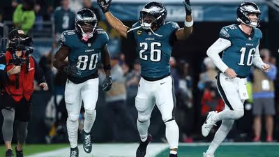 Saquon Barkley Questionable After Back Injury in Eagles’ MNF Game vs. Cowboys
