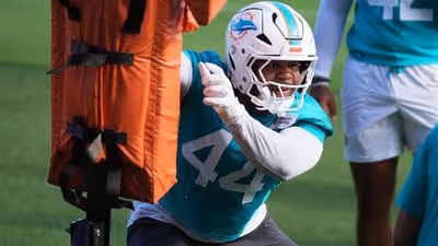 Chop Robinson’s Concussion Forces Dolphins to Rethink Pass-Rush Plan