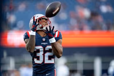 Henderson’s practice absence keeps New England’s Week 1 plans unsettled