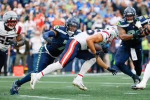 Drew Lock Delivers as Seahawks Hold Off Patriots; Sam Darnold’s Hip Issue Clouds Starter Picture