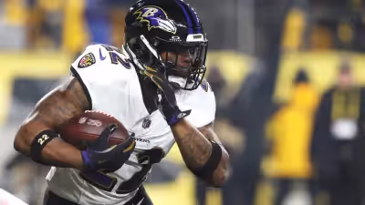 Derrick Henry’s Move to Baltimore Reshapes a Rivalry — and Puts Pressure on the Titans