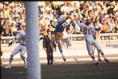 Remembering the Legacy of Bobby Hunt: A Versatile Football Icon