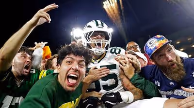 Tucker Kraft Signs Four-Year Extension, Returns From ACL Recovery as Packers Lock Up Offensive Weapon
