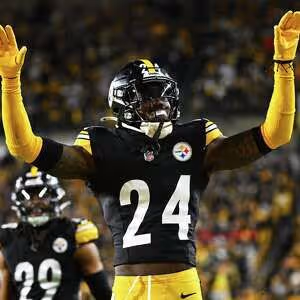 Joey Porter Jr. says he intends to play this season as he works through a nagging back issue; timing remains uncertain