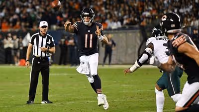 Case Keenum Stars as Bears Stun Eagles, 27-7