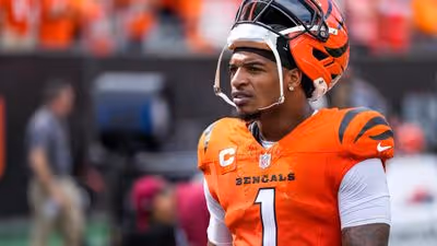 Ja’Marr Chase Exits With Head Injury; Bengals List Return As Questionable