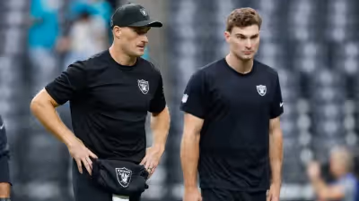 Klint Kubiak Sticks with Kirk Cousins as Starter While Fernando Mendoza Waits in the Wings