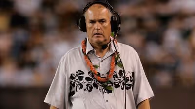 June Jones, Innovative Coach and Quarterback, Dies at 73