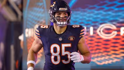 Cole Kmet Out for Season; Ben Johnson Confirms Knee Injury, Placement on IR