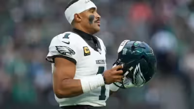 NFL Clears Eagles Over Jalen Hurts Medical Handling as Team Confronts Season Without Its Quarterback