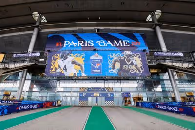 Aaron Rodgers Moves Past Peyton Manning in Paris as Steelers Win NFL’s First Game in France