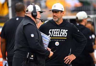 Aaron Rodgers’ Mixed Night and Sideline Outburst Deepen Questions Around Steelers’ Season